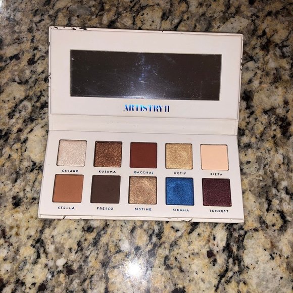 Bad Habit ARTISTRY II Eyeshadow Palette - Picture 1 of 7